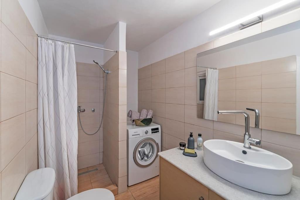 'Core' Modern Living Apartment, Rhodes Center Rhodes City Exteriör bild